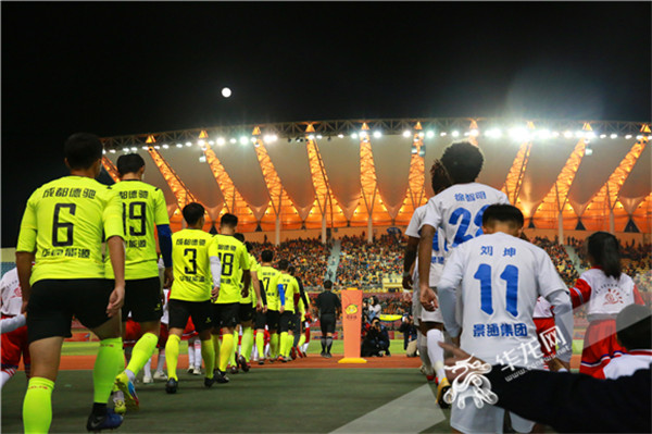 Jiuyou Gaming-莱万多夫斯基重返赛场，晋级下一阶段首场状态出色，西班牙队观众沸腾！赢得满堂喝彩的简单介绍