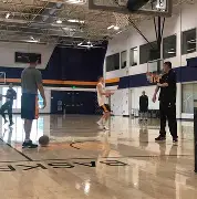 官方网页版登录-2009季后赛湖人对爵士第一场